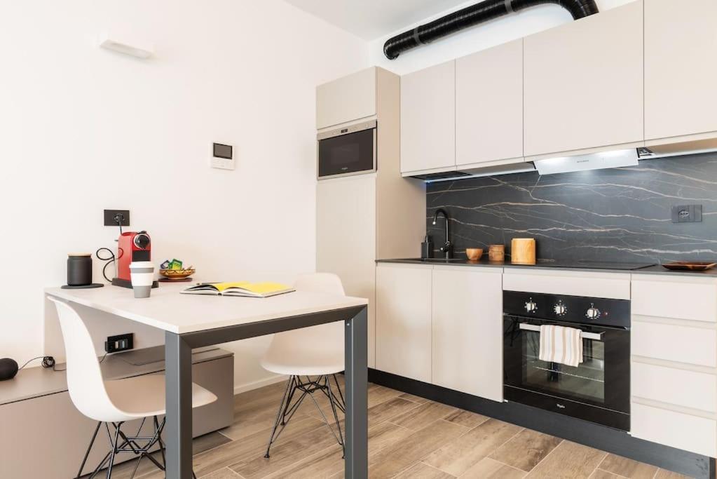 Emotichome 7 Flexyrent Studio Milano Dış mekan fotoğraf